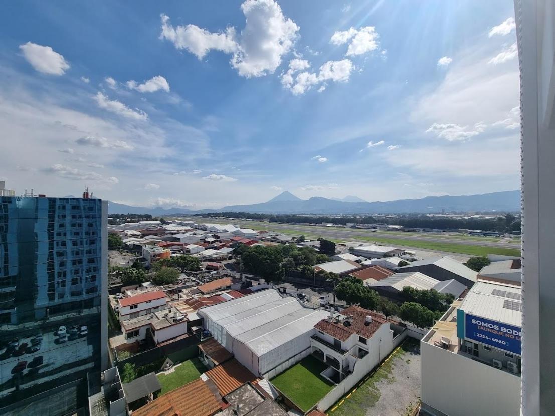 Apartmán Amazing Aircrafts Views In Front Of Airport Ciudad de Guatemala Exteriér fotografie